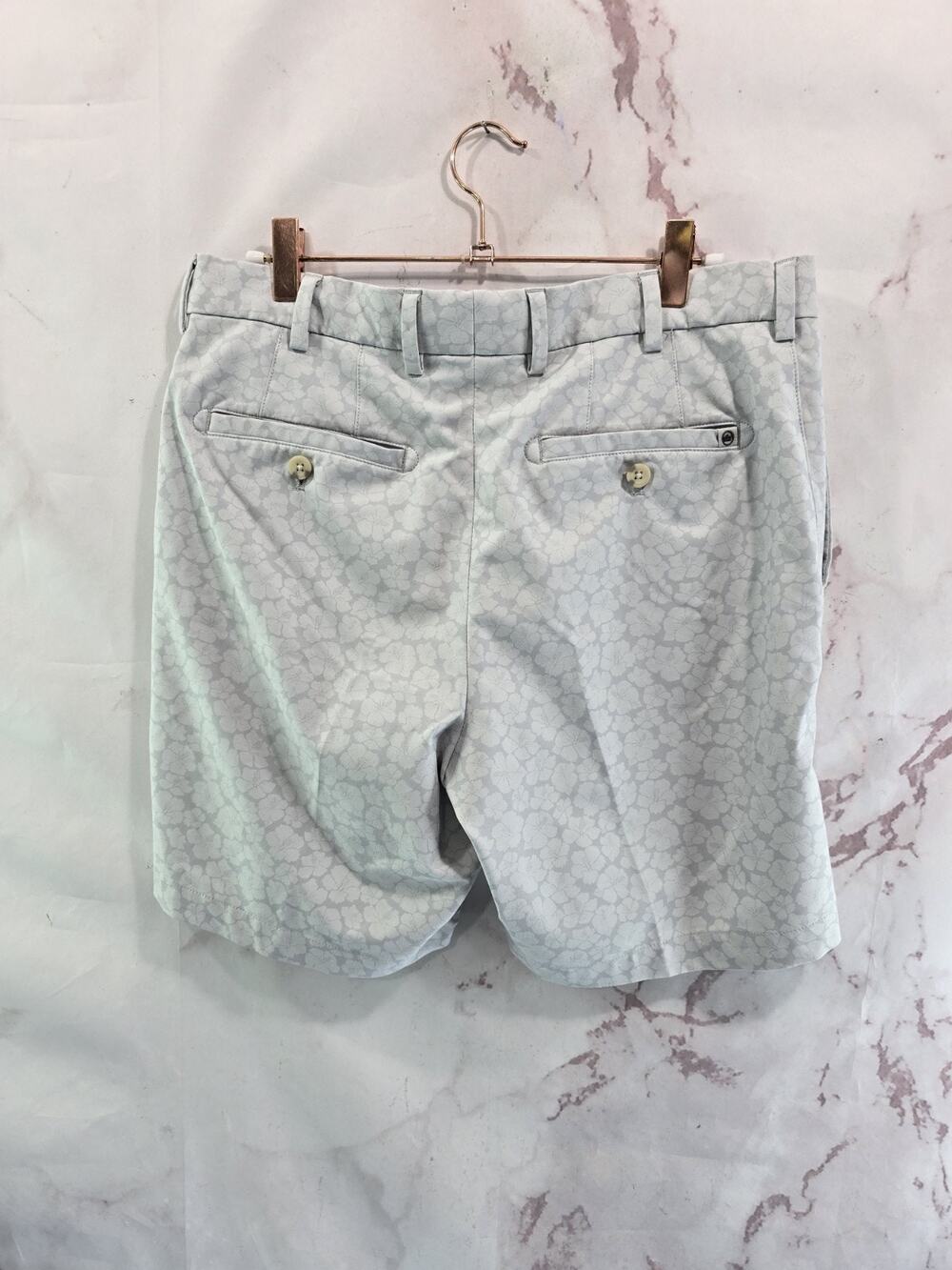 Peter Millar Shorts Mens 31 Gray Floral Stretch Bermuda Golf 7 Inch Eb83 Eb84
